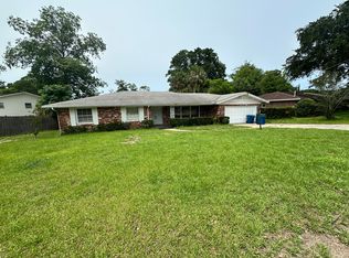 1920 Oakmont Dr, Jacksonville, FL 32211