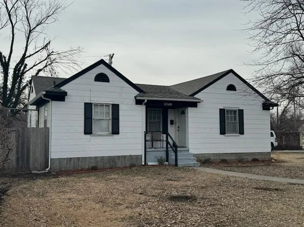 2549 McBride Pkwy, Great Bend, KS 67530