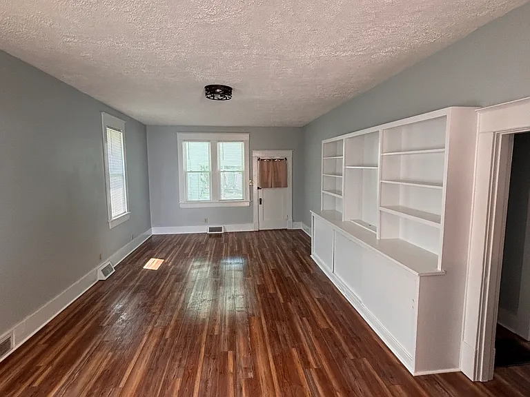 1806 High St — Photo 6