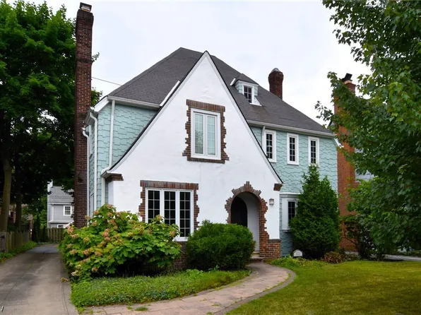 3320 Glencairn Rd, Shaker Heights, OH 44122