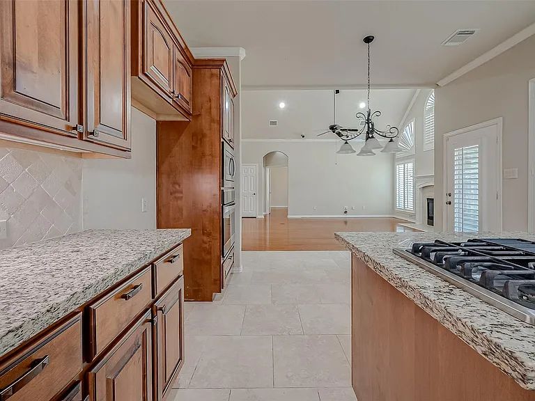 7206 Spring Meadow Ln — Photo 25