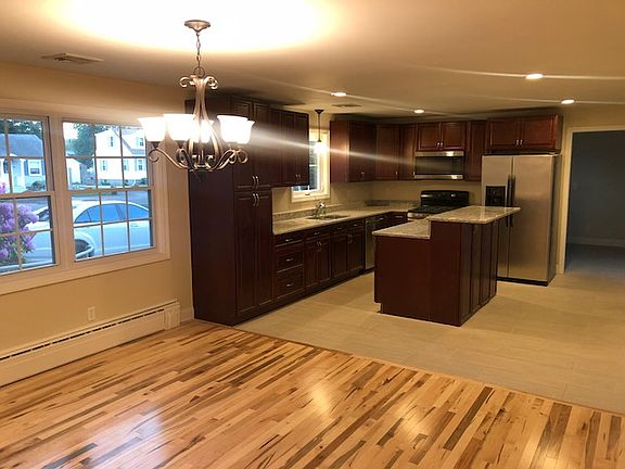 3rd image of 407 Greenville Ave