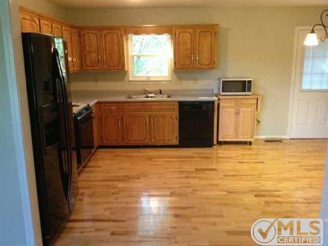 2nd image of 1799 Antler Dr