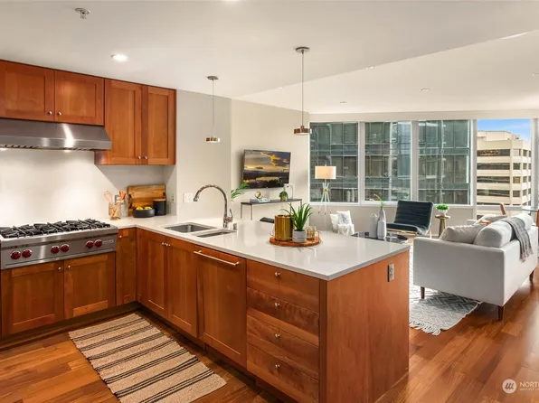 500 106th Avenue NE #1111, Bellevue, WA 98004