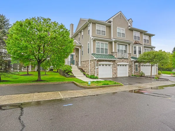 4 Cambridge Drive #4, Danbury, CT 06811