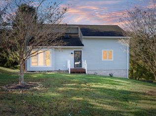 120 Windmill Ridge Rd W, Christiansburg, VA 24073