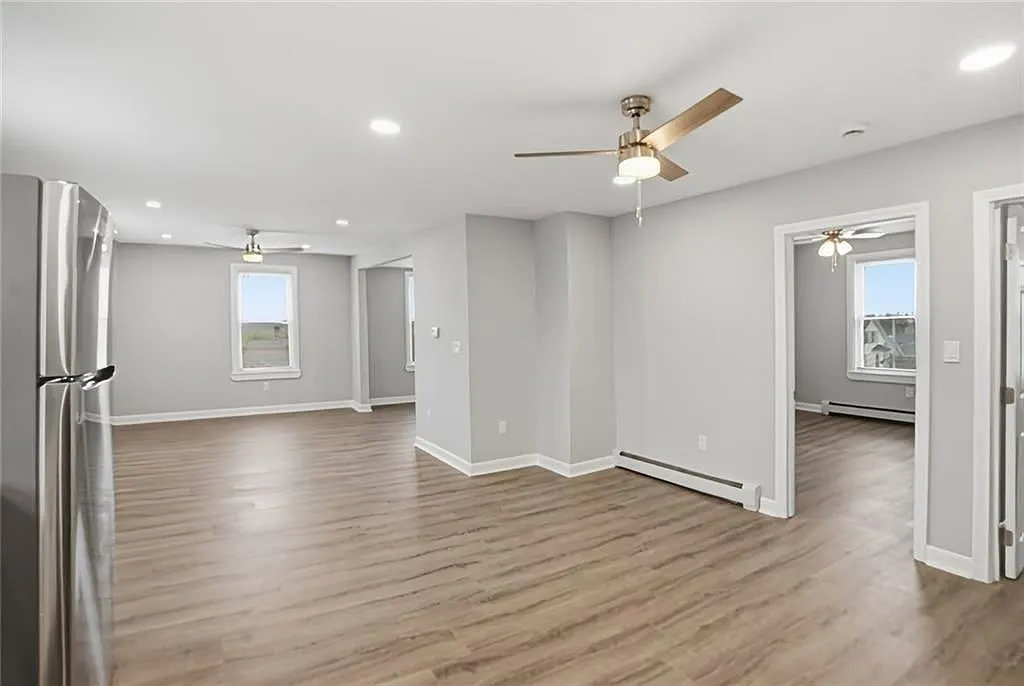 Building Photo - 188 Division St #3F