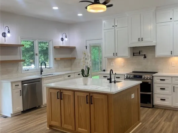 605 Fordsmere Rd, Chesapeake, VA 23322