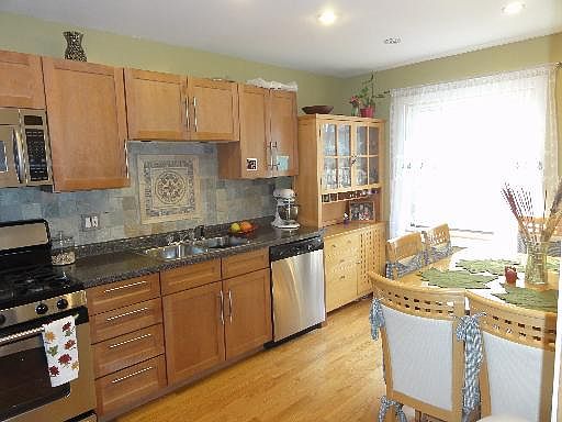 2nd image of 523 Wiltshire Ct #523