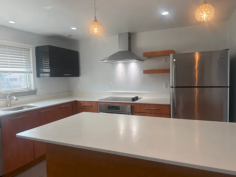 35 South Luxury Living Apartments — Photo 25