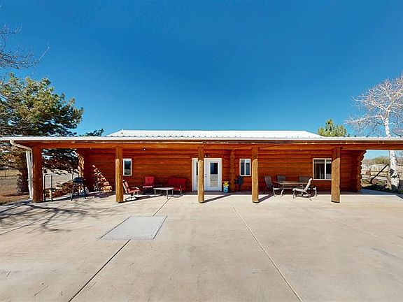 3rd image of 2083 Pioneer Road