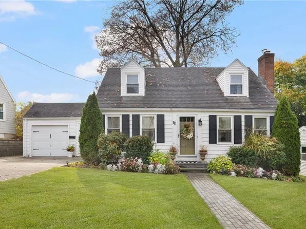 90 Bryant Rd, Cranston, RI 02910