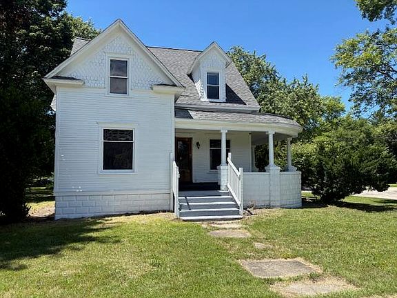 2nd image of 504 S Center St