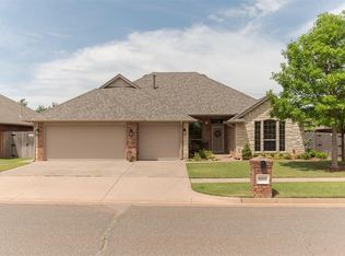 16909 Autumnwood Dr, Edmond, OK 73012