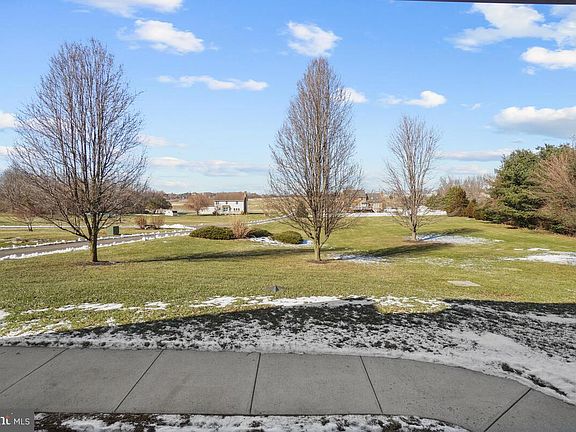 3rd image of 10839 White Hall Rd