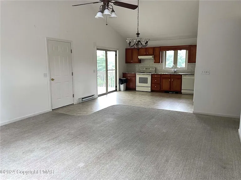 2403 Route 115 — Photo 24