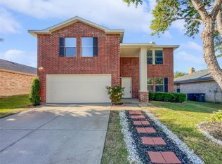 533 Hertford St, Crowley, TX 76036
