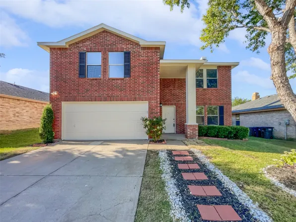 533 Hertford St, Crowley, TX 76036