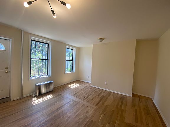 3rd image of 634 Willoughby Ave #1
