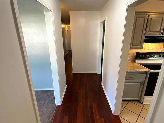 4th image of 831 Crown Dr