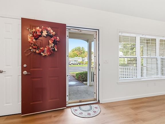 4th image of 310 Hill Street #10