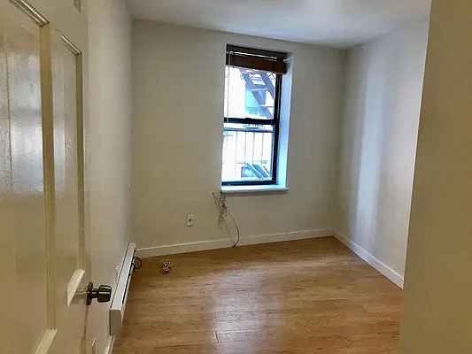 Rented by City Connections Realty | media 10