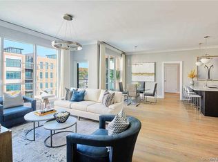 100 Garvies Point Road #1202, Glen Cove, NY 11542