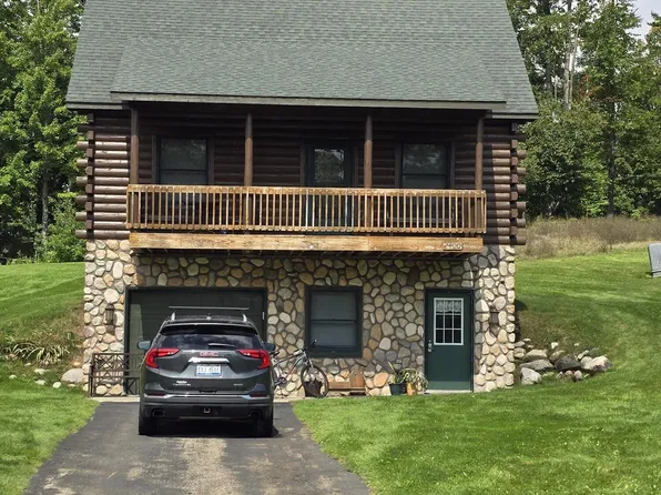 2400 Beaver Creek Dr, Gaylord, MI 49735