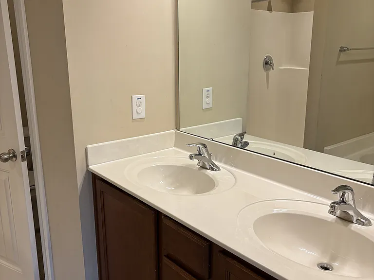 3605 Landshire View Ln — Photo 10