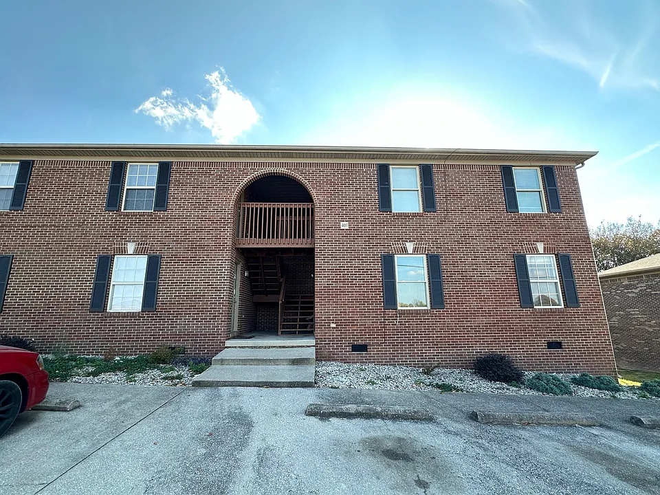 407 Jason Dr #4
