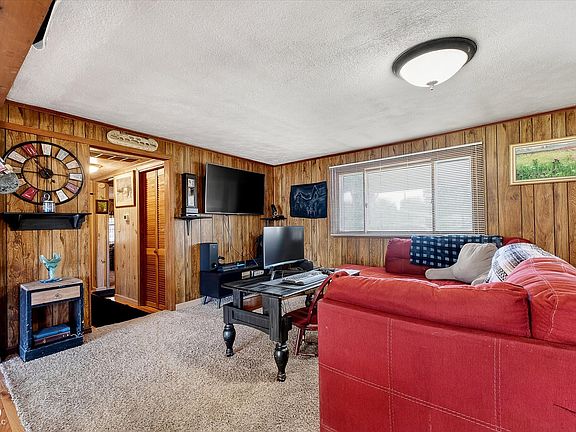 5th image of 806 Oak St