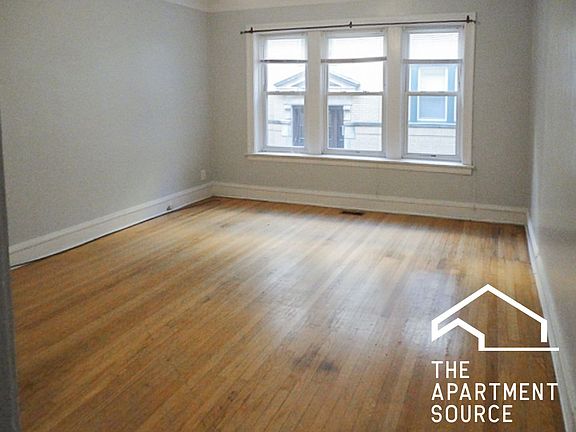2nd image of 1905 W Winnemac Ave APT 1