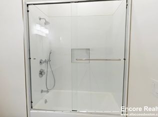 32 Cummins Hwy #Q2, Roslindale, MA 02131