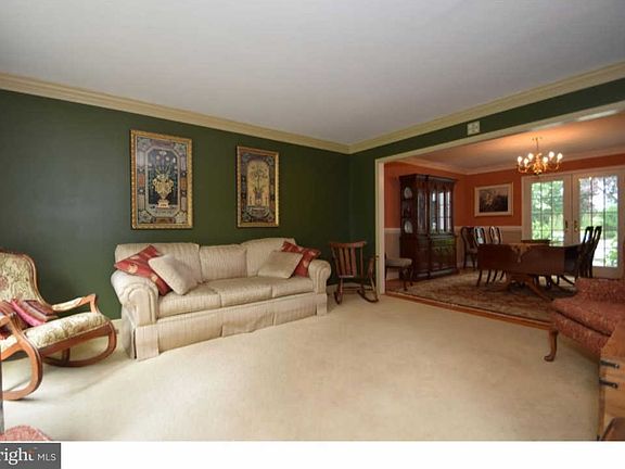 5th image of 139 Kimberbrae Dr