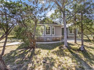 1260 Comanche Path, Bandera, TX 78003