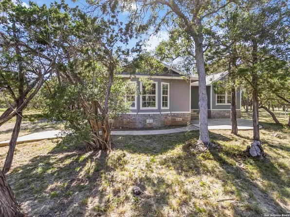 1260 comanche, Bandera, TX 78003