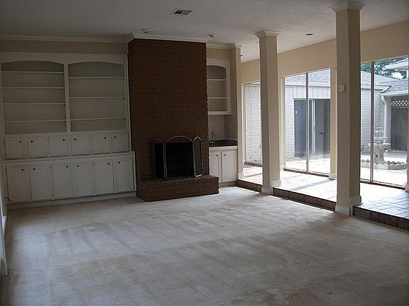 3rd image of 3019 Cypress Point Dr