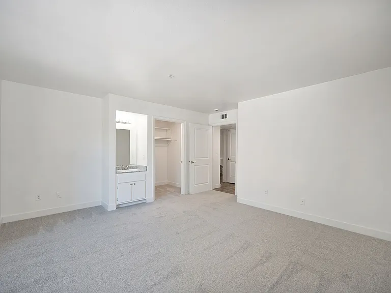 Kent Place — Photo 9