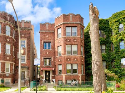6246 N Oakley Ave, Chicago, IL, 60659