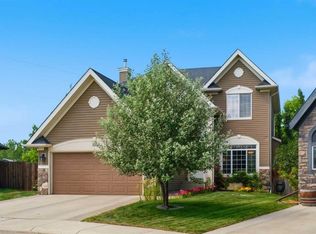331 SE Parkmere Grn, Chestermere, AB T1X1V5