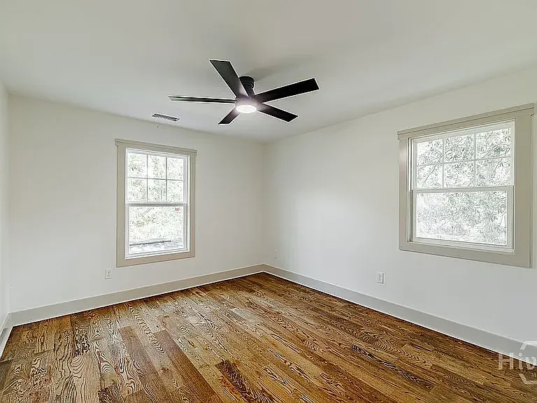 325 Stokes St — Photo 16