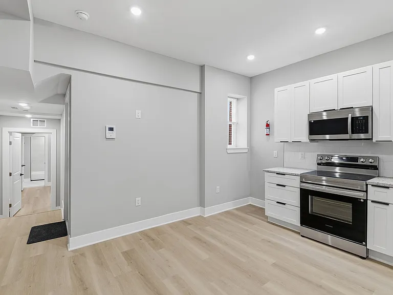 856 N 19th St #3 — Photo 5