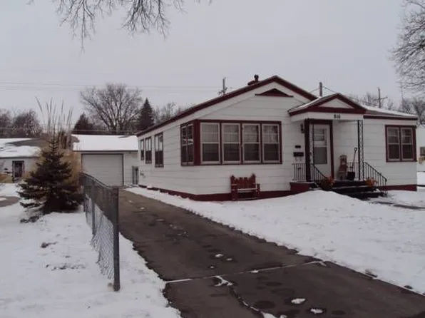 816 W Anna St, Grand Island, NE 68801