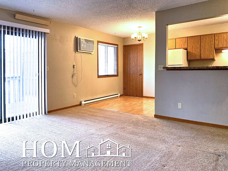 1st image of 121 W Lind St #10949337