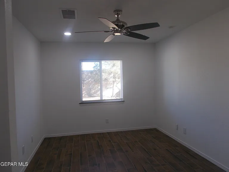 1860 Joan Francis Dr — Photo 6