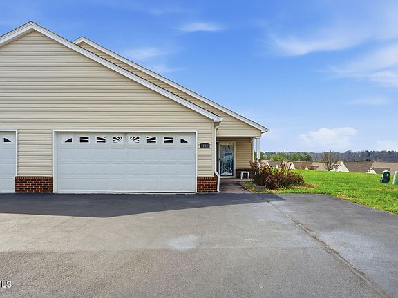 2nd image of 1742 Foxtail Ln