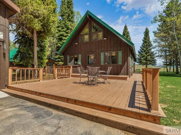 4013 Muskrat Rd, Island Park, ID 83429