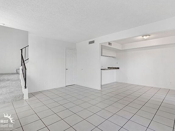 3rd image of 5222 W Lynwood St #844
