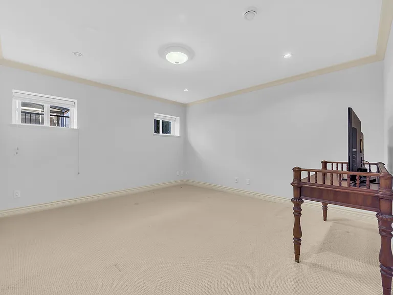7353 Union St — Photo 29