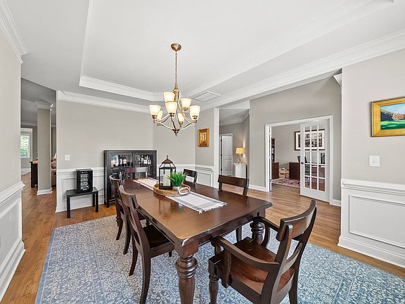 3rd image of 2600 Veneto Pl